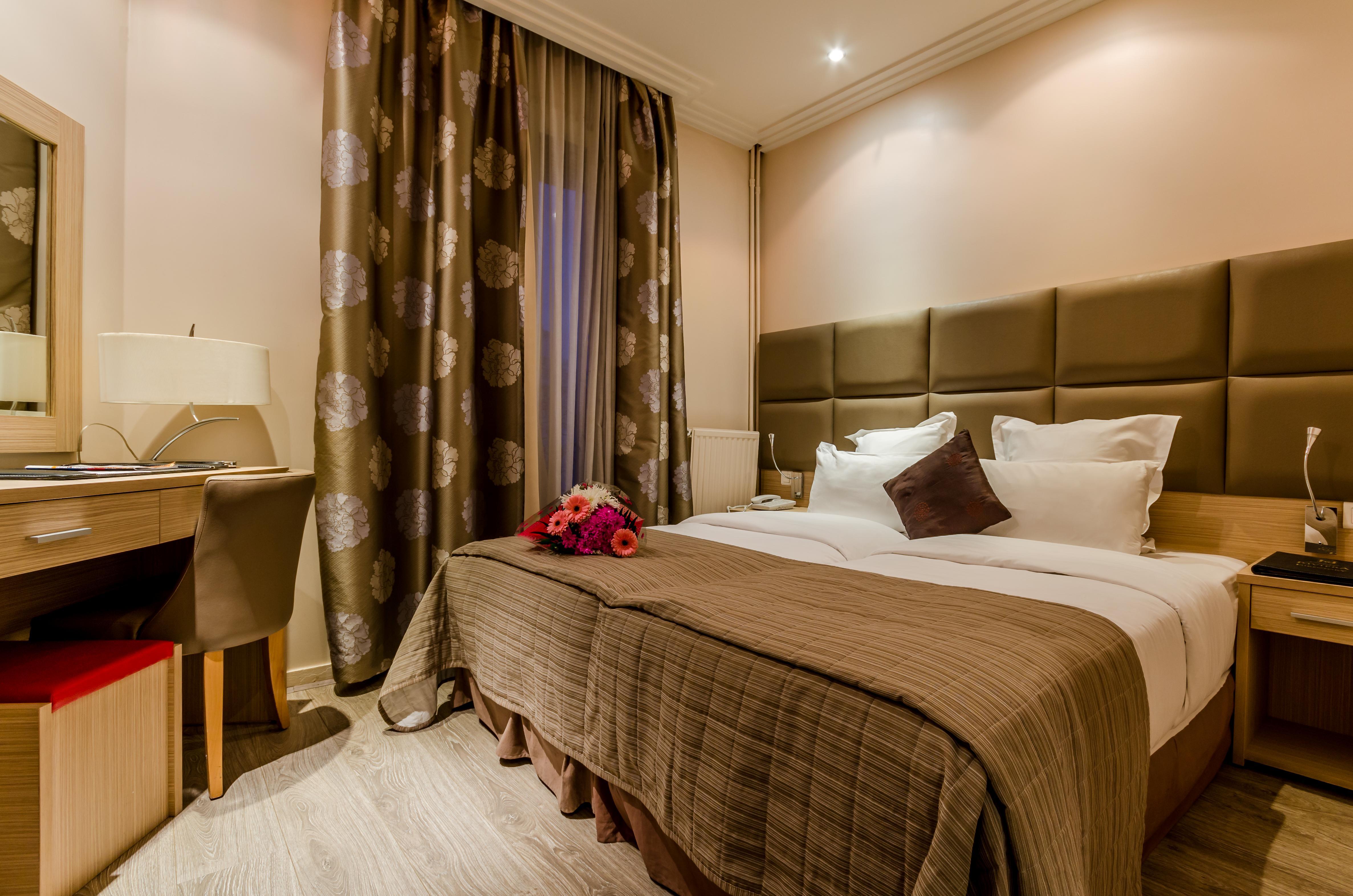 Hotel Riviera Renovated Paris Eksteriør bilde
