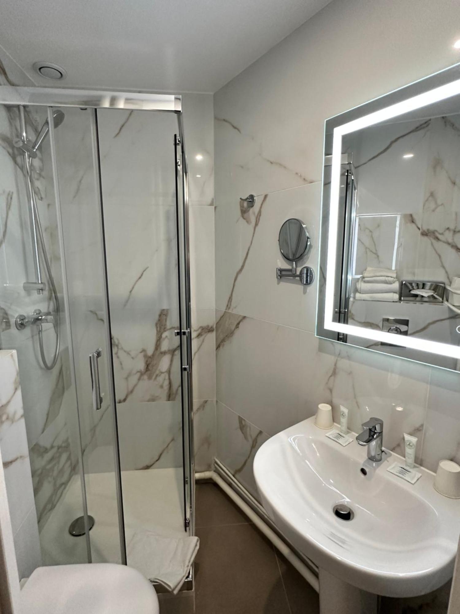 Hotel Riviera Renovated Paris Eksteriør bilde