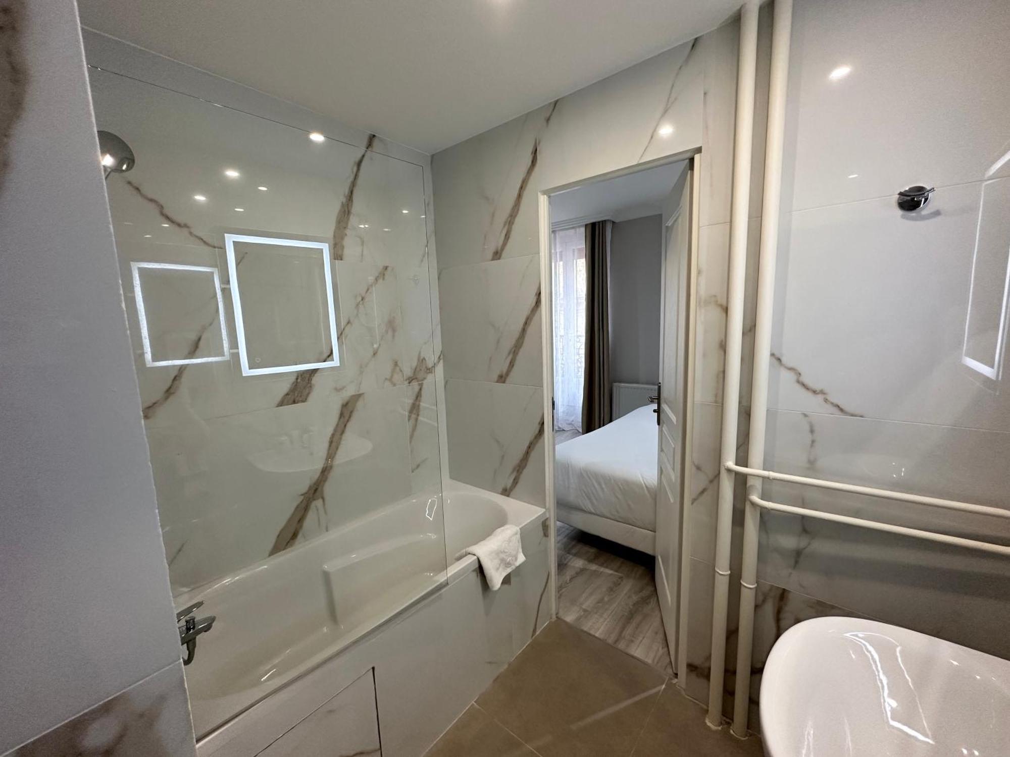 Hotel Riviera Renovated Paris Eksteriør bilde