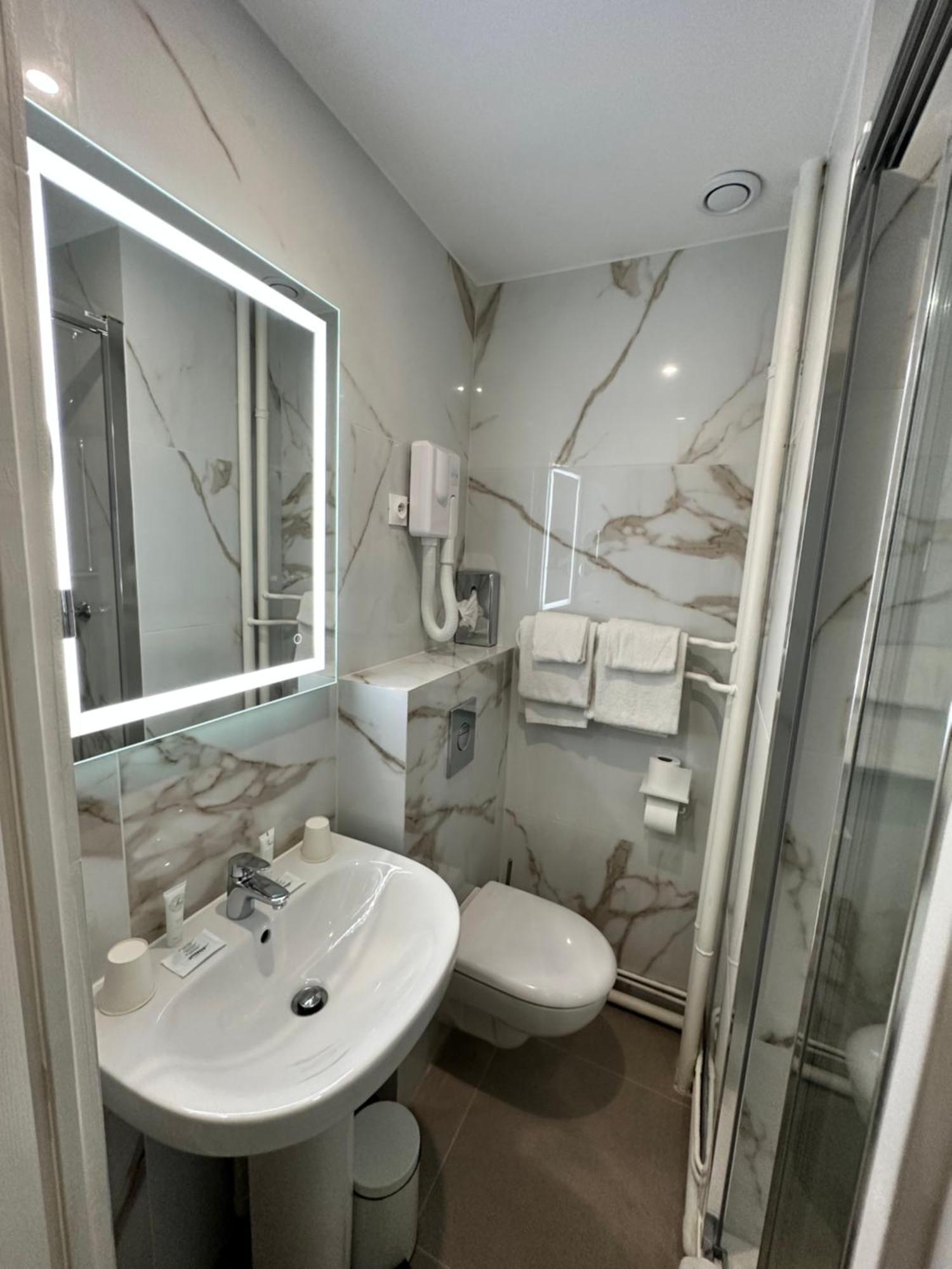 Hotel Riviera Renovated Paris Eksteriør bilde