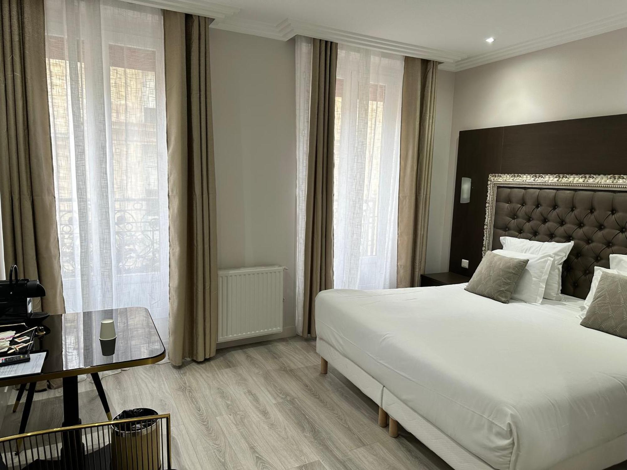 Hotel Riviera Renovated Paris Eksteriør bilde